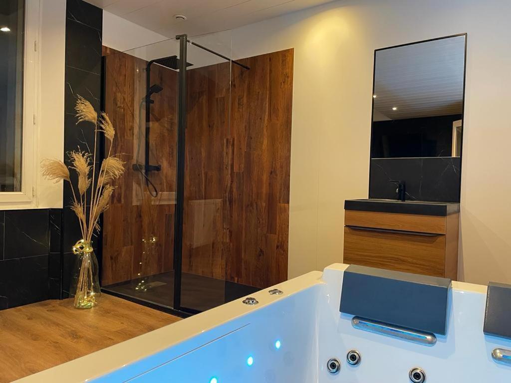 Elo Spa Сен-Кантен Екстериор снимка